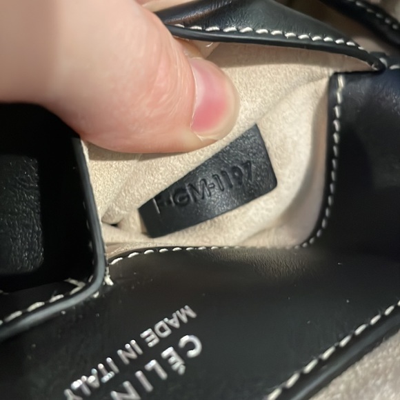 [SOLD] Celine Shearling Soft Cube Bag Cream Beige w. Black Leather White Stitch - Picture 9 of 15